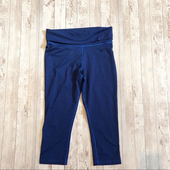 Nike Pants - Nike Drifit crop leggings